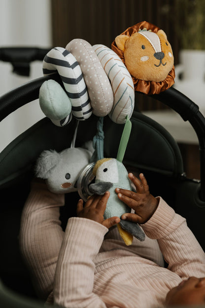 Nuby Espiral de Aventuras com Animais Envolve a alça da cadeirinha do carro ou a barra do carrinho de bebê