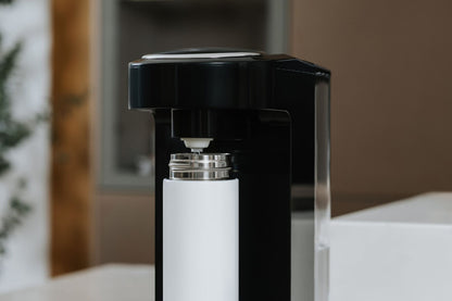 Nuby Rapid Hot Black: Água fervente pronta quando seu bebê estiver com fome.