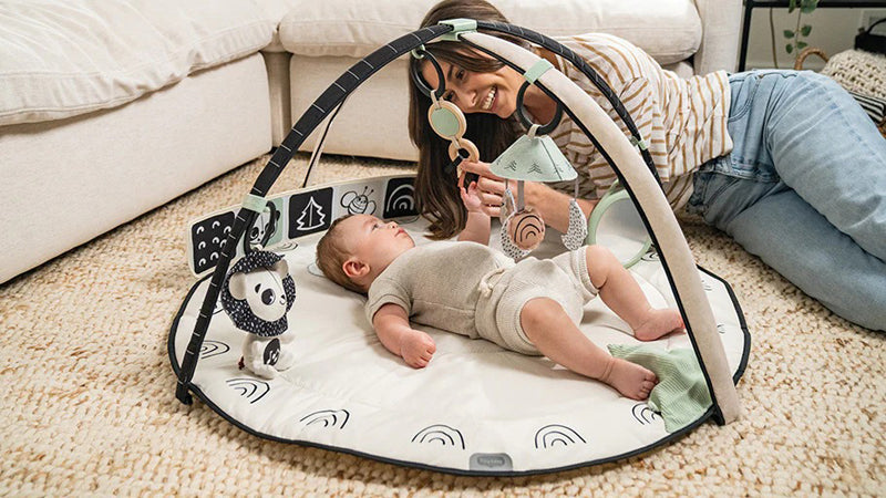 Tiny Love Gymini clássico preto e branco