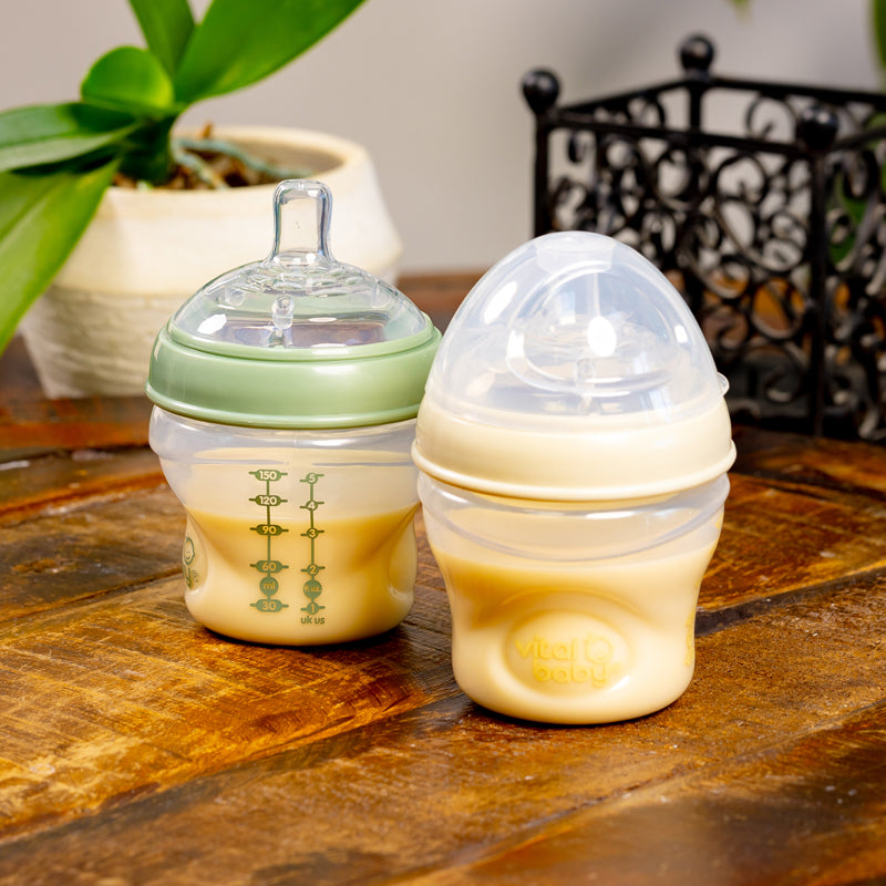 Vital Baby Mamadeira Nurture com design semelhante ao seio materno, 150ml, pacote com 2 unidades.