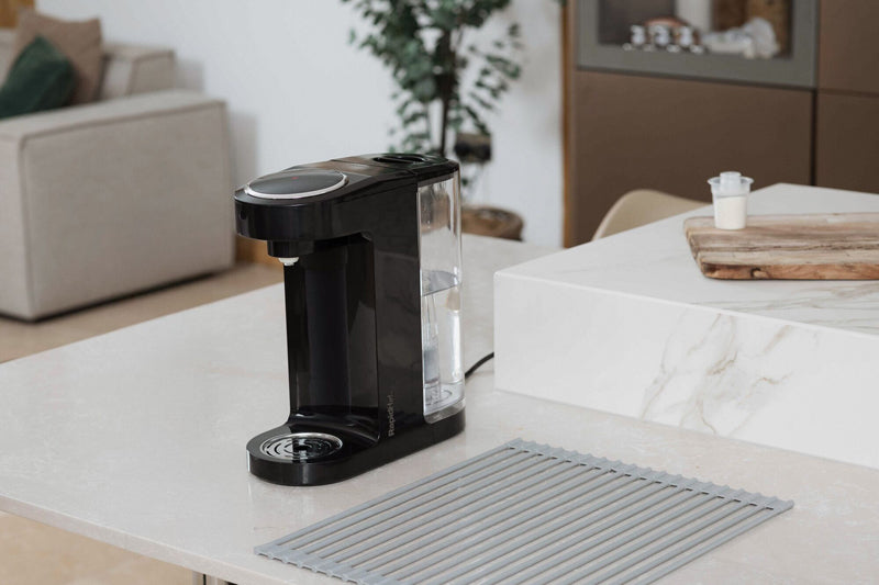 Nuby Rapid Hot Black: Água fervente pronta quando seu bebê estiver com fome.