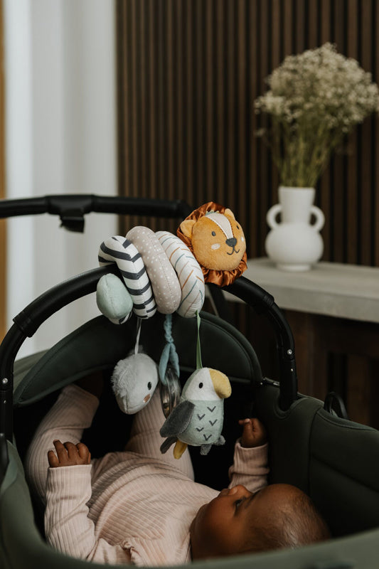 Nuby Espiral de Aventuras com Animais Envolve a alça da cadeirinha do carro ou a barra do carrinho de bebê
