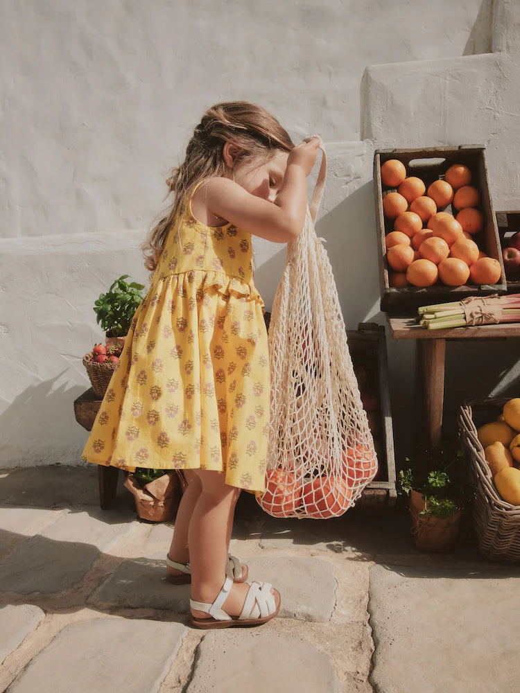 |Girl| Vestido Peplum Sem Mangas Com Estampa Xilogravura Amarela (3 meses a 8 anos)