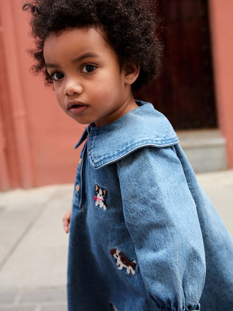 |Girl| Vestido de Jeans Azul com Gola e Personagem de Cachorro Bordado (3 meses a 8 anos)