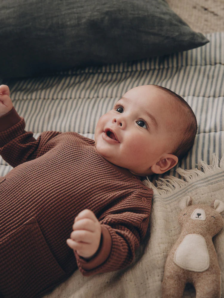 |BabyBoy| Conjunto De Bebê Com Blusa Texturizada e Legging Marrom (0 meses a 2 anos)