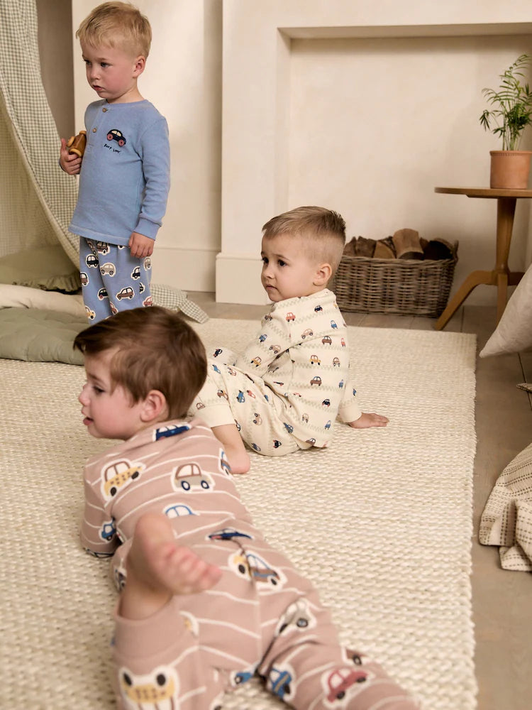|Boy| Kit com 3 Pijamas "Transport" (Cru/Azul/Bege) – Modelo Snuggle (9 meses a 8 anos)