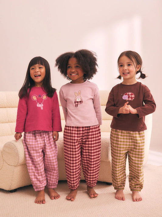 |Girl| Kit com 3 Pijamas Jogger em Tecido Plano (Rosa/Verde) – 9 meses a 12 anos