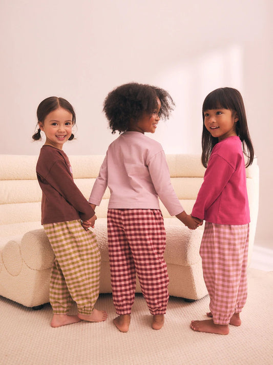 |Girl| Kit com 3 Pijamas Jogger em Tecido Plano (Rosa/Verde) – 9 meses a 12 anos