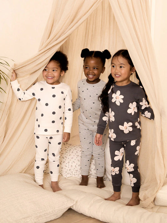 |Girl| Kit com 3 Pijamas Aconchegantes Monocromáticos (9 meses a 12 anos)