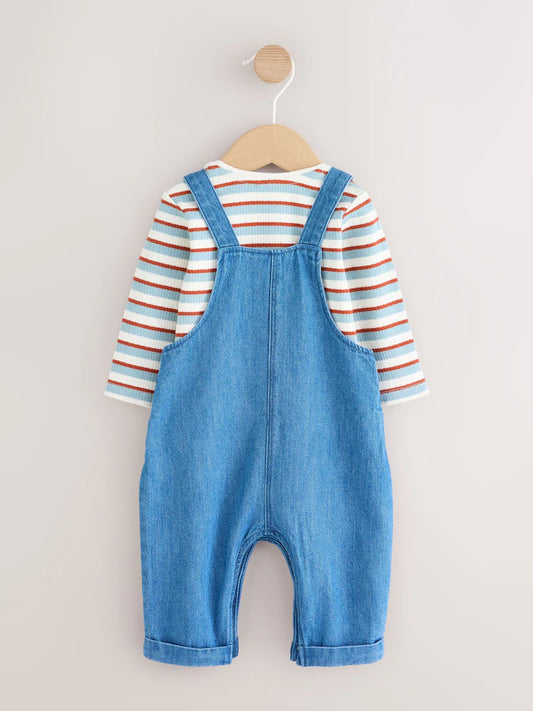 |BabyBoy| Conjunto Blue Milk Club para Bebê: Jardineira Jeans e Body Texturizado (0 meses a 2 anos)