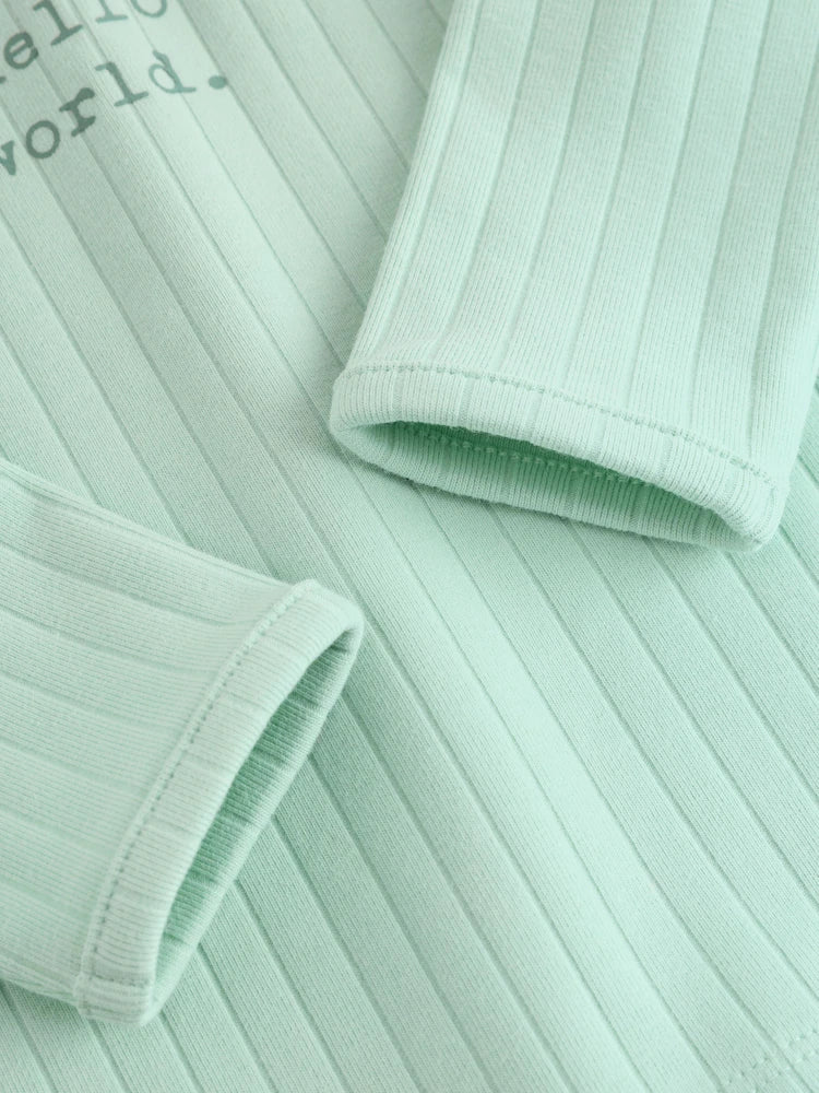 |BabyBoy| Conjunto Infantil Verde Sálvia "Olá Mundo" Com Blusa e Calça Legging (0-18 meses)