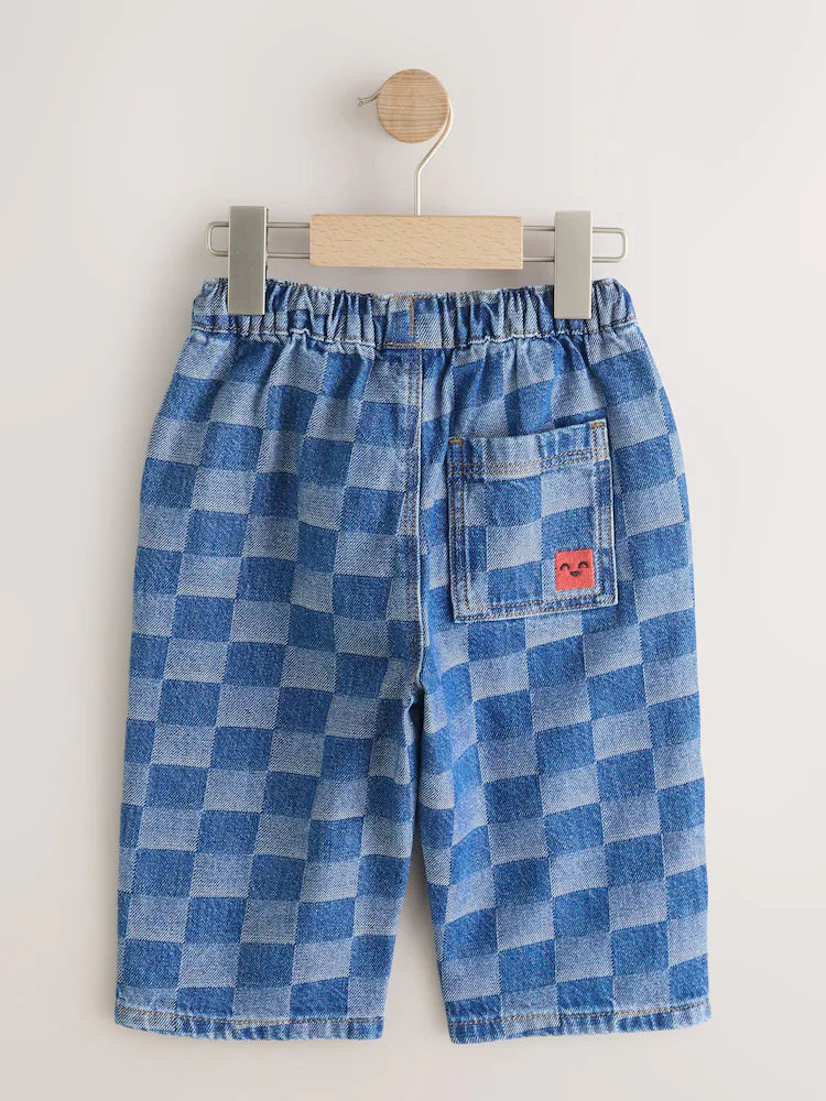 |Boy| Calça Jeans de Modelagem Larga com Estampa de Xadrez e Bordado por Toda a Peça – Azul-Médio (3 meses a 7 anos)