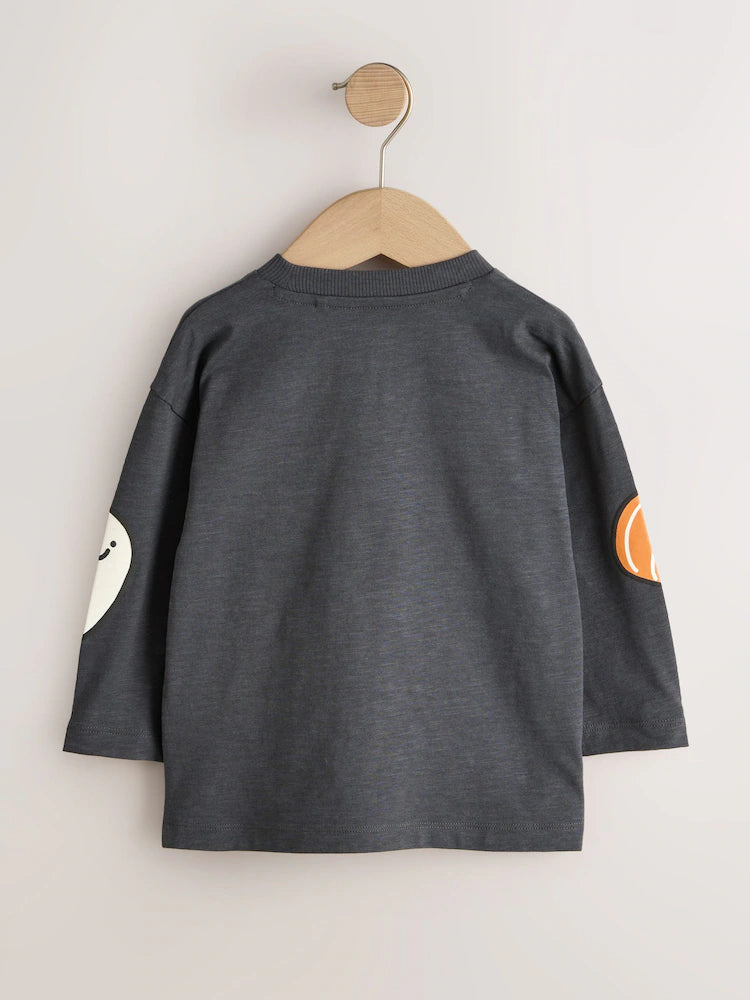 |Boy| Camiseta Manga Longa Cinza-Chumbo com Estampa nas Costas e Personagem de Halloween