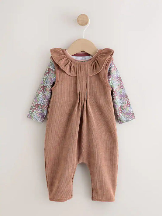 |BabyGirl| Conjunto De 2 Peças Para Bebê: Body De Manga Longa e Jardineira De Veludo Cotelê na cor marrom-chocolate