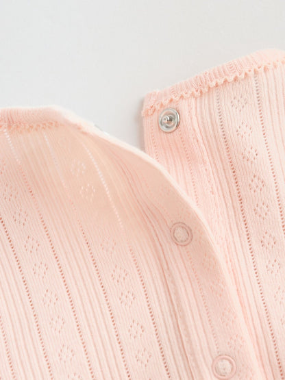 |BabyGirl| Conjunto De Bebê De 3 Peças (0-9 meses) Composto Por Body Rosa Com Detalhes em ponto ajour, leggings e casaquinho