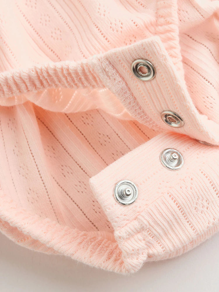 |BabyGirl| Conjunto De Bebê De 3 Peças (0-9 meses) Composto Por Body Rosa Com Detalhes em ponto ajour, leggings e casaquinho