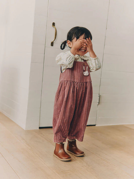 |Girl| Conjunto De 2 Peças: Blusa Com Estampa Floral Miúda (Tom Cru) e Jardineira De Veludo Cotelê Rosa (3 meses a 7 anos)