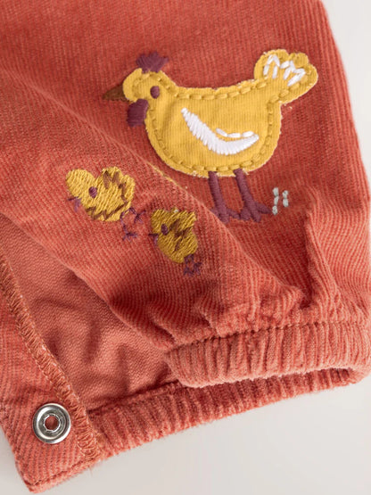 |BabyBoy| Conjunto de Bebê: Jardineira de Veludo Cotelê e Body (Cor: Marrom-Ferrugem) – (0 meses a 3 anos)