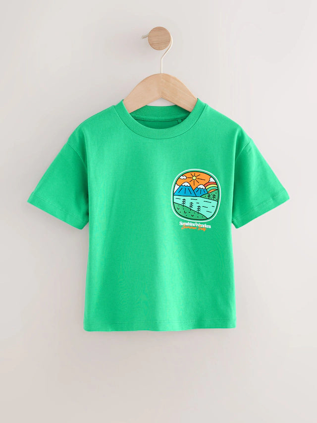 |Boy| Camiseta Estampada Nas Costas, Manga Curta, 100% Algodão, Green Scene (3 meses a 7 anos)