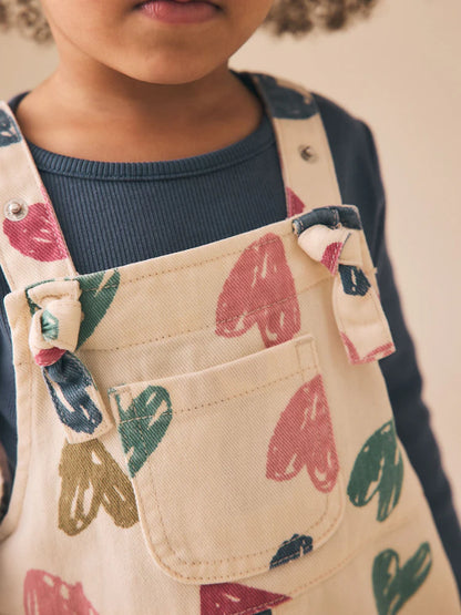 |Girl| Conjunto De Jardineira e Camiseta Cor Creme Com Estampa De Coração (3 meses a 7 anos)
