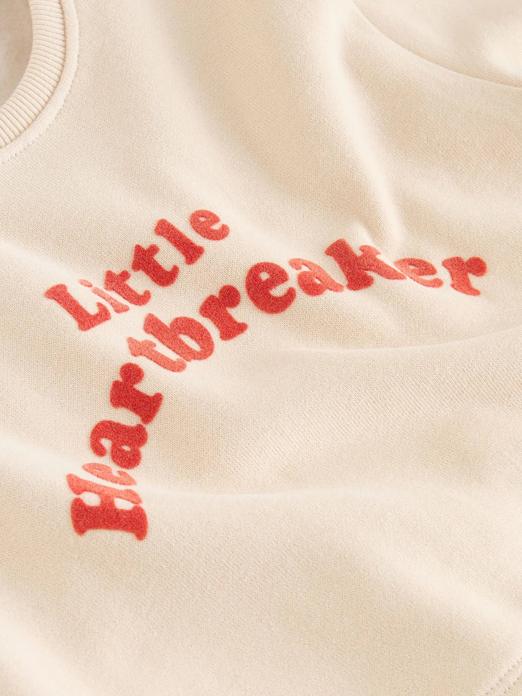 |BabyGirl| Conjunto Para Bebê Com Blusa De Moletom e Leggings "Heartbreaker" Em Tons Neutros/vermelhos (0 meses a 2 anos)