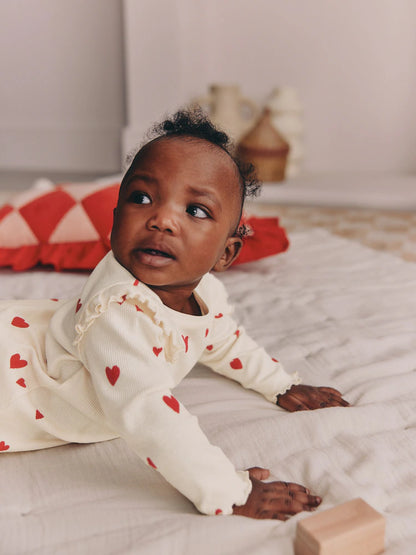 |BabyGirl| Conjunto De 2 Peças Para Bebê Com Estampa De Corações Na Cor Cru (Top e Leggings, tamanho 0 meses a 2 anos)