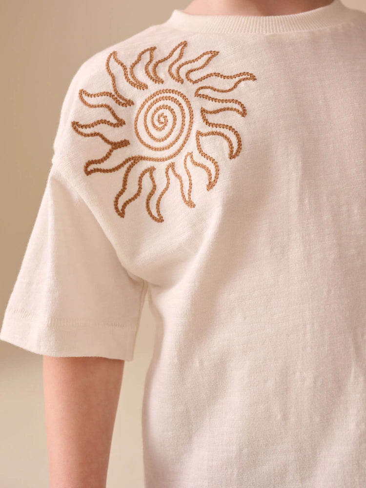 |Boy| Conjunto De Camiseta De Manga Curta e Shorts Bordados Com Palmeiras Na Cor Cru (3 meses a 7 anos)