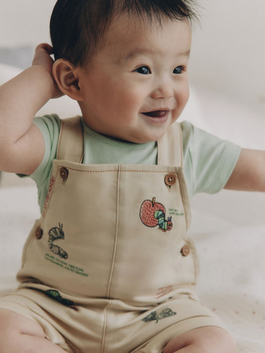 |BabyBoy| Conjunto Neutro Para Bebê Com Jardineira e Body Da Lagarta Muito Faminta (0 meses a 2 anos)