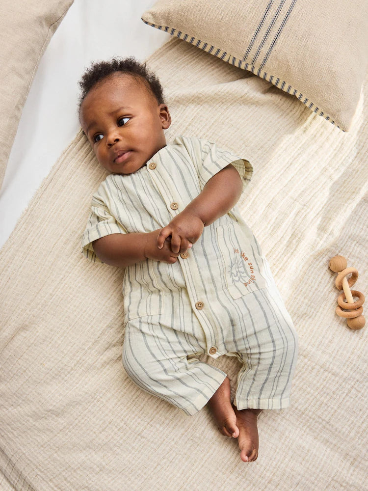 |BabyBoy| Macacão Curto para Bebê com Listras Monocromáticas (0 meses a 3 anos)