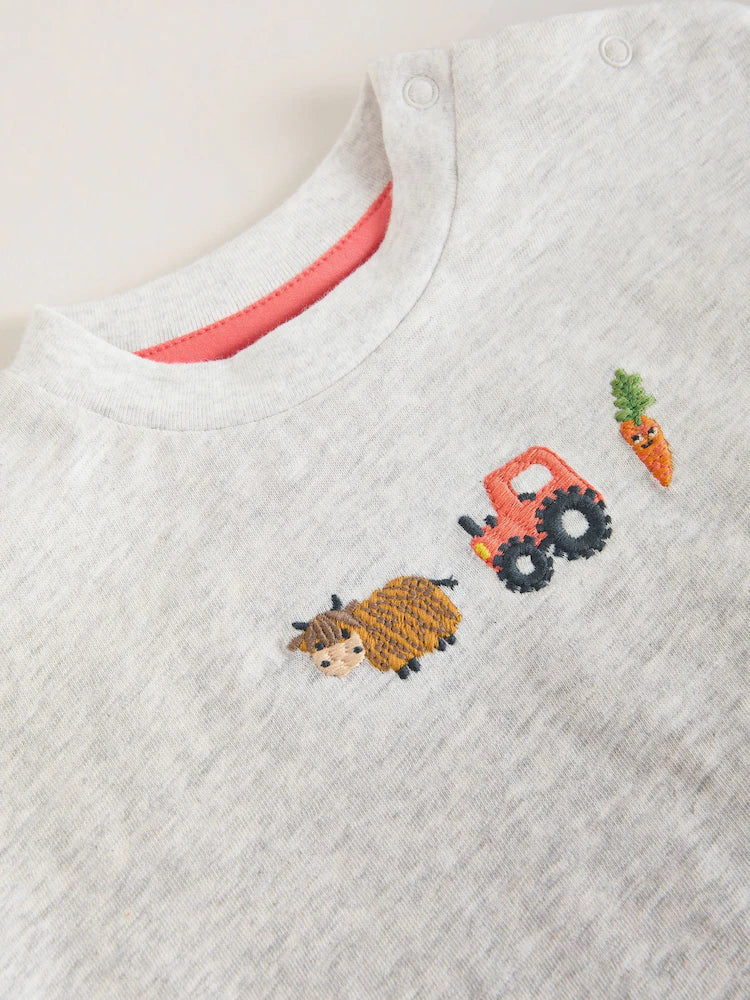 |BabyBoy| Conjunto Infantil Com Blusa e Shorts Estampados Com Tema De Fazenda Vermelha (0 meses a 2 anos)
