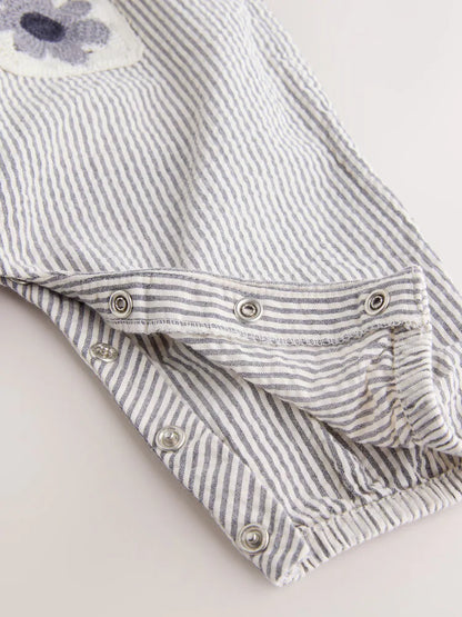 |BabyGirl| Conjunto De Jardineira e Body Listrados Em Preto e Branco Para Bebê (2 peças, de 0 meses a 2 anos)