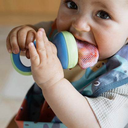Nuby Alimentador de frutas Baby Nibbler, seguro para introdução alimentar e mordedor.