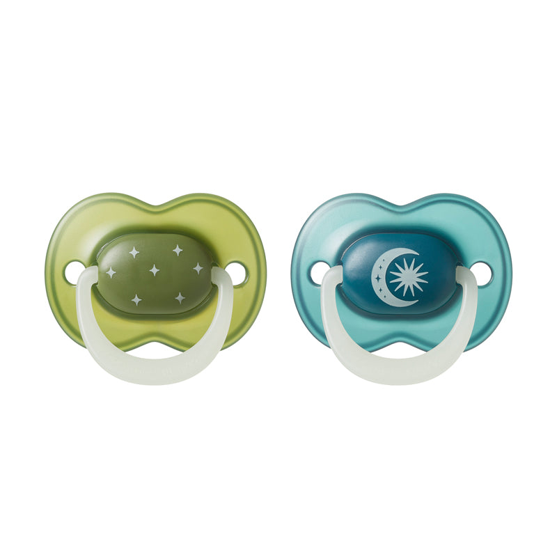 Tommee Tippee Calmante Night Glow para bebês de 18 a 36 meses, pacote com 2 unidades, cores vibrantes que remetem ao céu noturno.