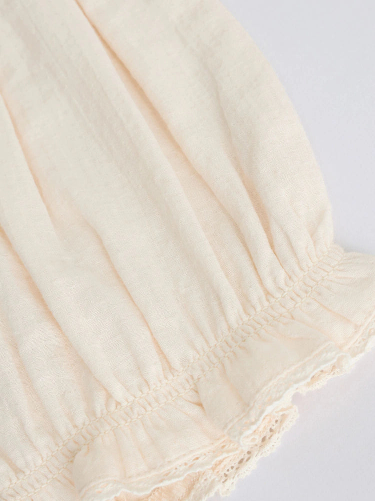 |BabyGirl| Conjunto De 2 Peças Para Bebê, Composto Por Blusa e Shorts Em Tecido Branco (0 meses a 2 anos)
