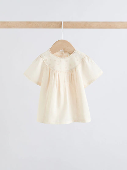 |BabyGirl| Conjunto De 2 Peças Para Bebê, Composto Por Blusa e Shorts Em Tecido Branco (0 meses a 2 anos)
