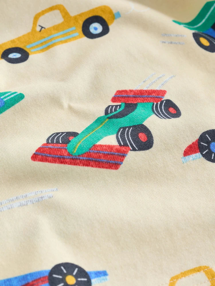 |Boy| Conjunto De 3 Pijamas Curtos Com Estampa De Carro De Corrida Nas Cores Azul, Verde, vermelho e bege (9 meses a 10 anos)
