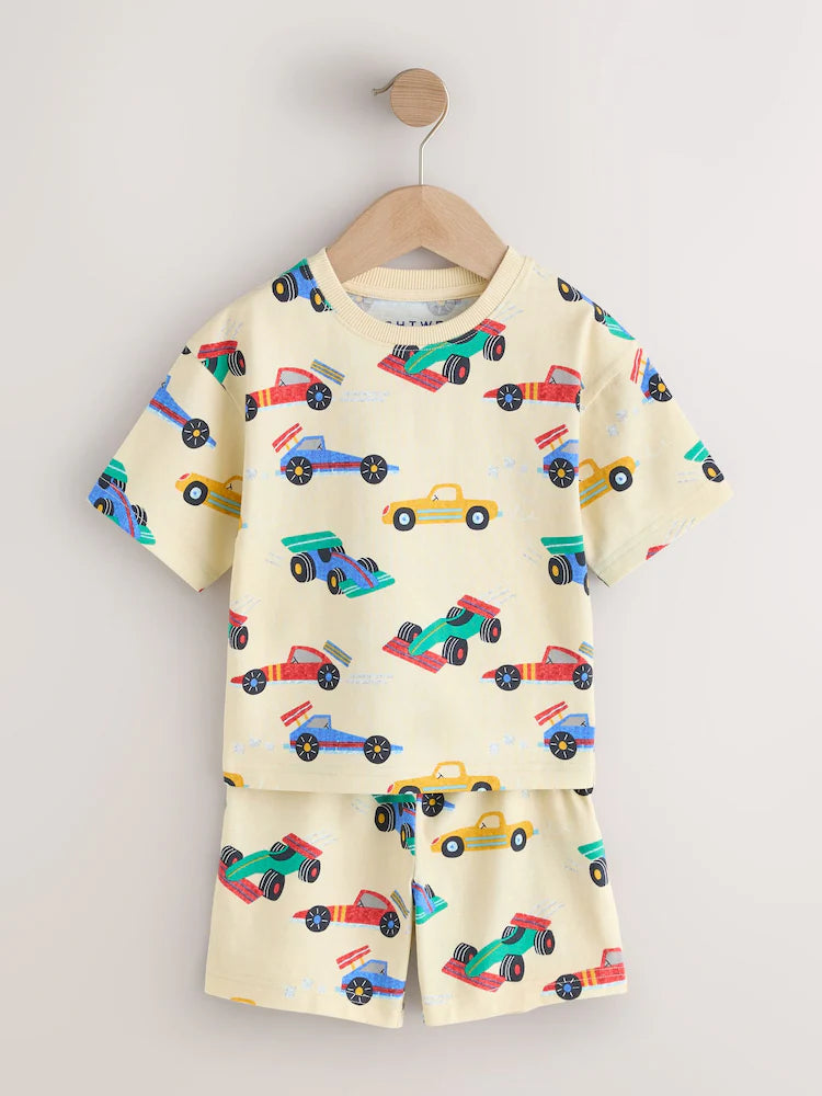 |Boy| Conjunto De 3 Pijamas Curtos Com Estampa De Carro De Corrida Nas Cores Azul, Verde, vermelho e bege (9 meses a 10 anos)