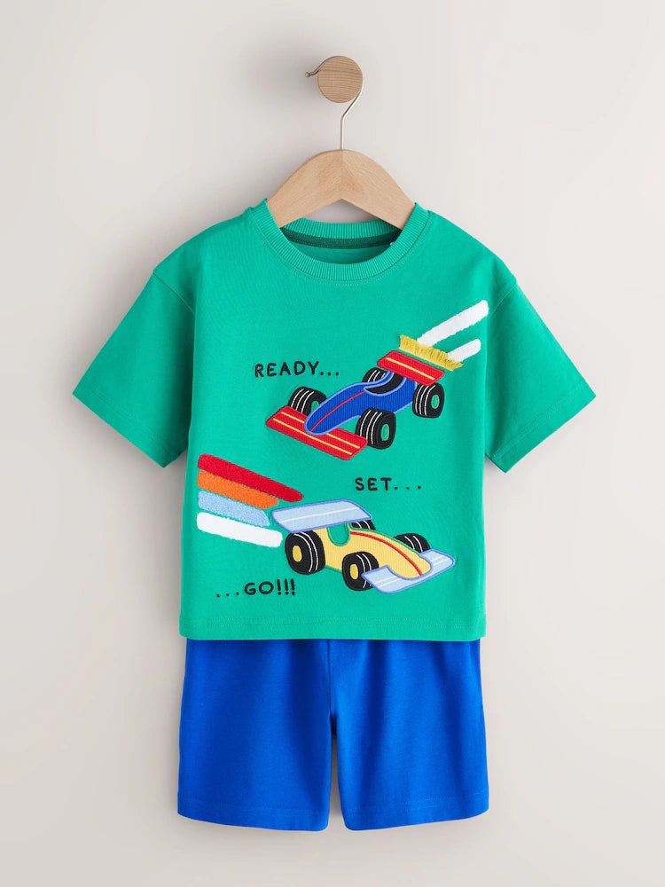 |Boy| Conjunto De 3 Pijamas Curtos Com Estampa De Carro De Corrida Nas Cores Azul, Verde, vermelho e bege (9 meses a 10 anos)