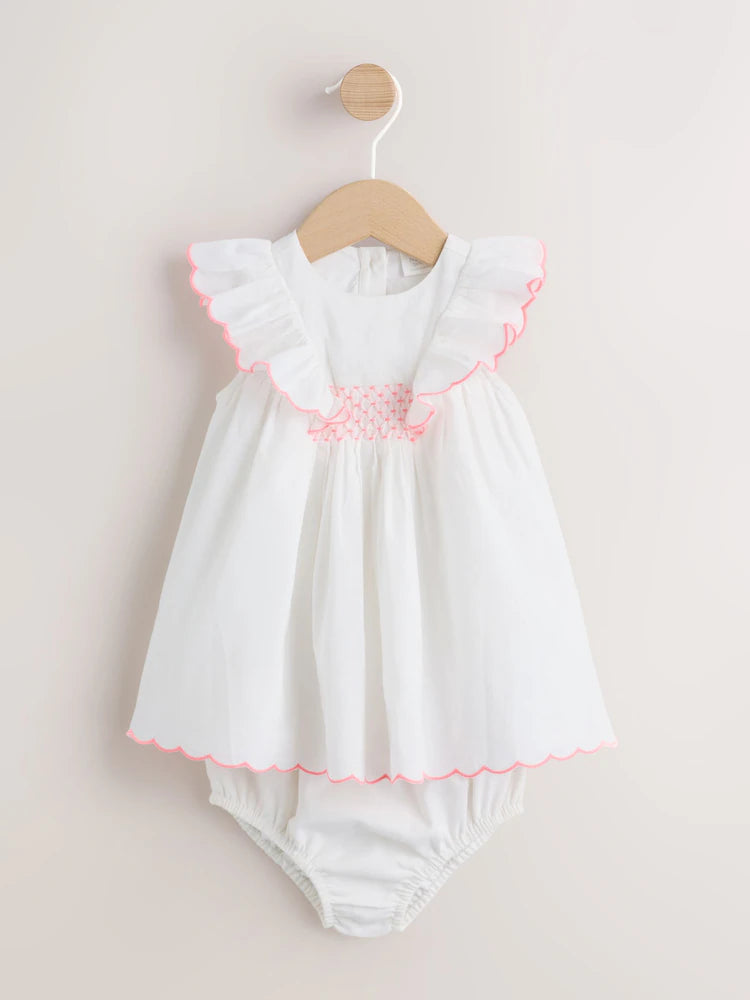 |BabyGirl| Conjunto De Vestido e Calcinha De Tecido Branco Para Bebê (2 peças, de 0 meses a 2 anos)