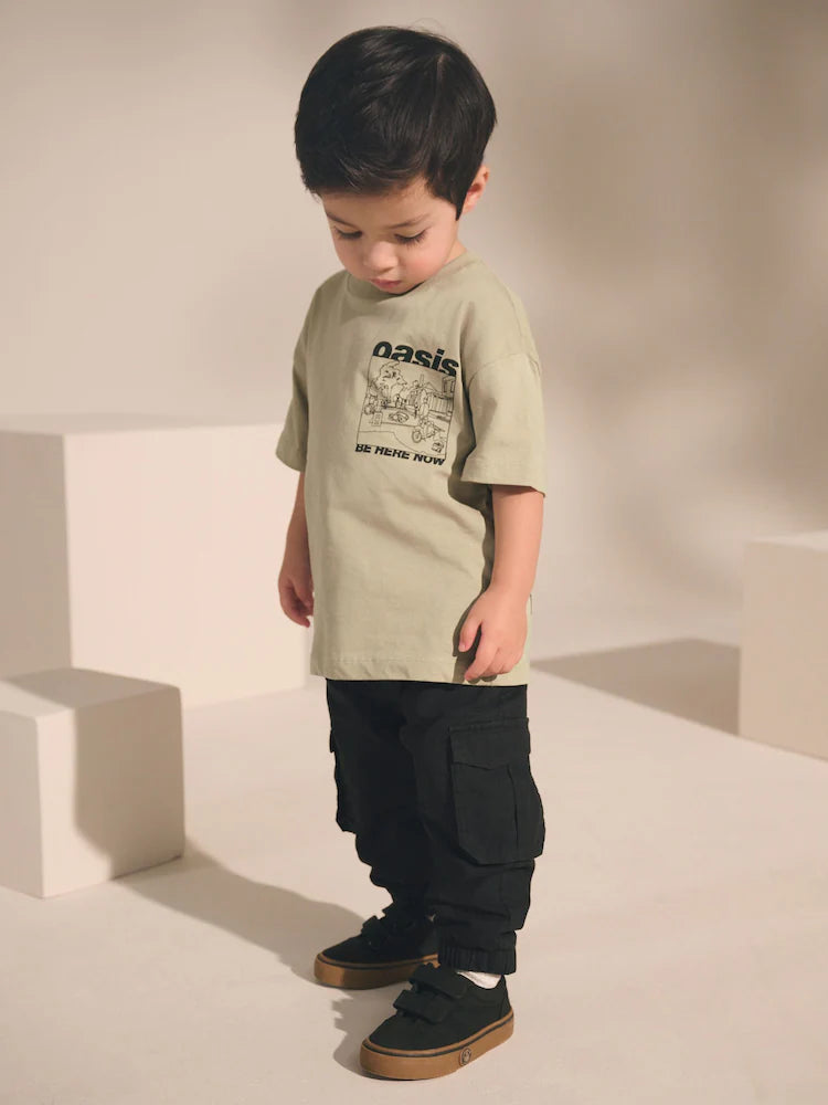 |Boy| Camiseta De Manga Curta Com Estampa Da Banda Oasis Stone (3 meses a 8 anos)