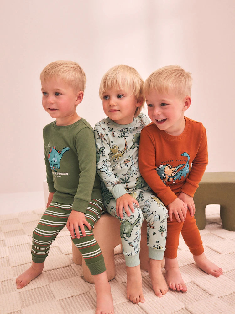 |Boy| Kit com 3 Pijamas Justos Estampa de Dinossauro (Verde/Laranja) – 9 meses a 8 anos