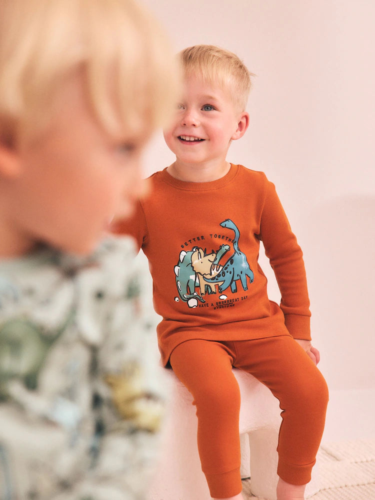 |Boy| Kit com 3 Pijamas Justos Estampa de Dinossauro (Verde/Laranja) – 9 meses a 8 anos