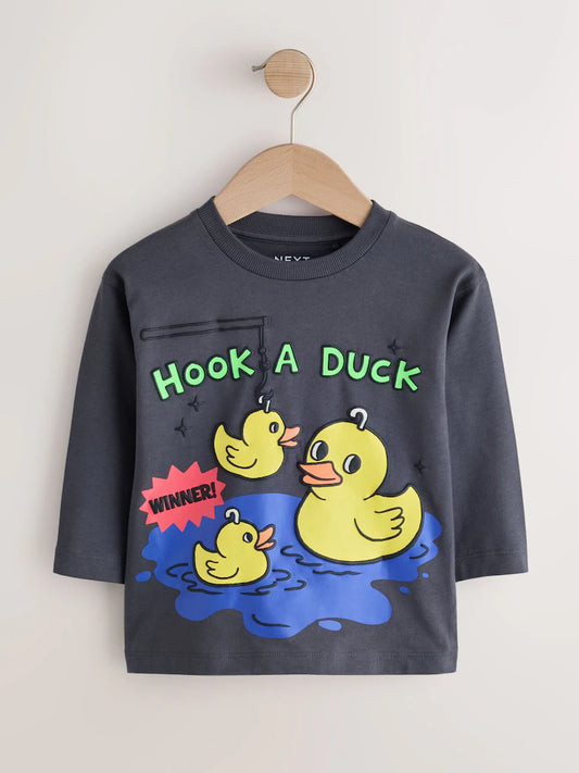 |Boy| Camiseta de Manga Longa Cinza-Chumbo com Estampa "Hook a Duck" (3 meses a 7 anos)