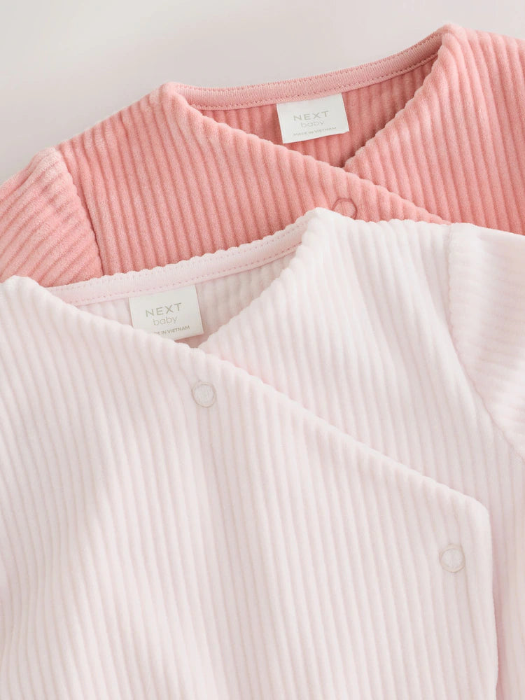|BabyGirl| Kit Com 2 Macacões De Bebê Em Veludo Com Coração Rosa e Zíper Bidirecional