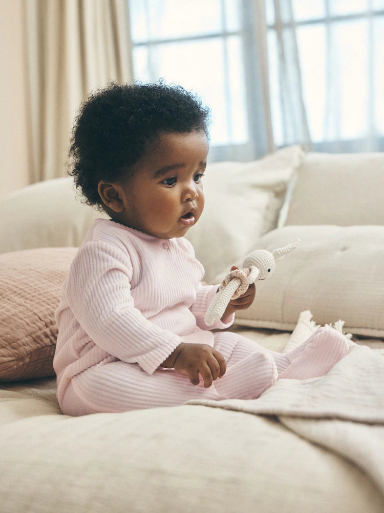 |BabyGirl| Kit Com 2 Macacões De Bebê Em Veludo Com Coração Rosa e Zíper Bidirecional
