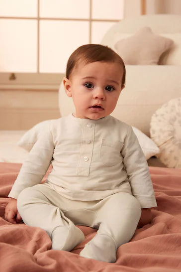 |BabyBoy| Macacão De Bebê Com Blusa Simulada Branca Crua (0 - 18 meses)