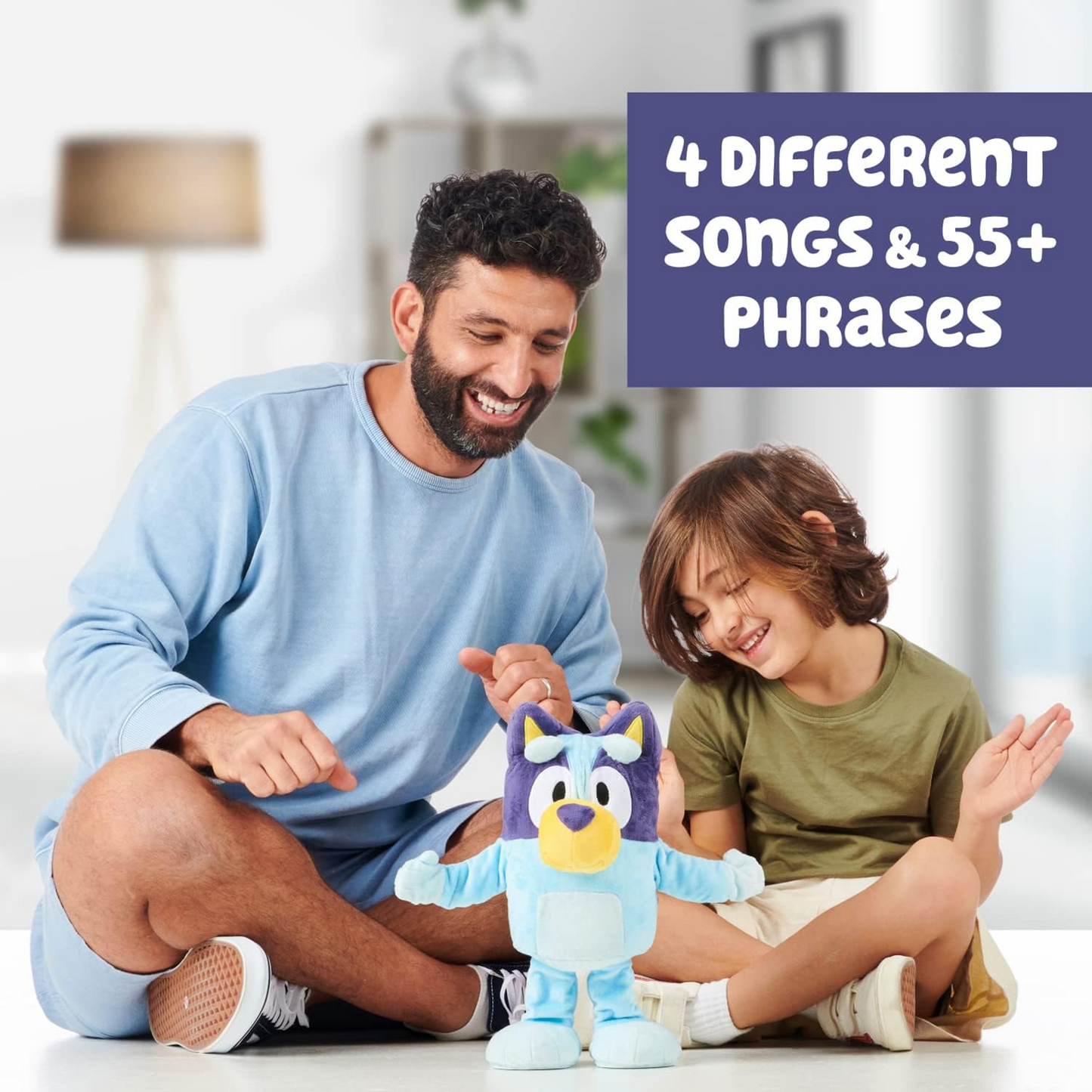 Bluey  Dance e brinque de pelúcia falante e animado com 4 músicas, 3 jogos; Staues, Dance e Copycat e 55 frases