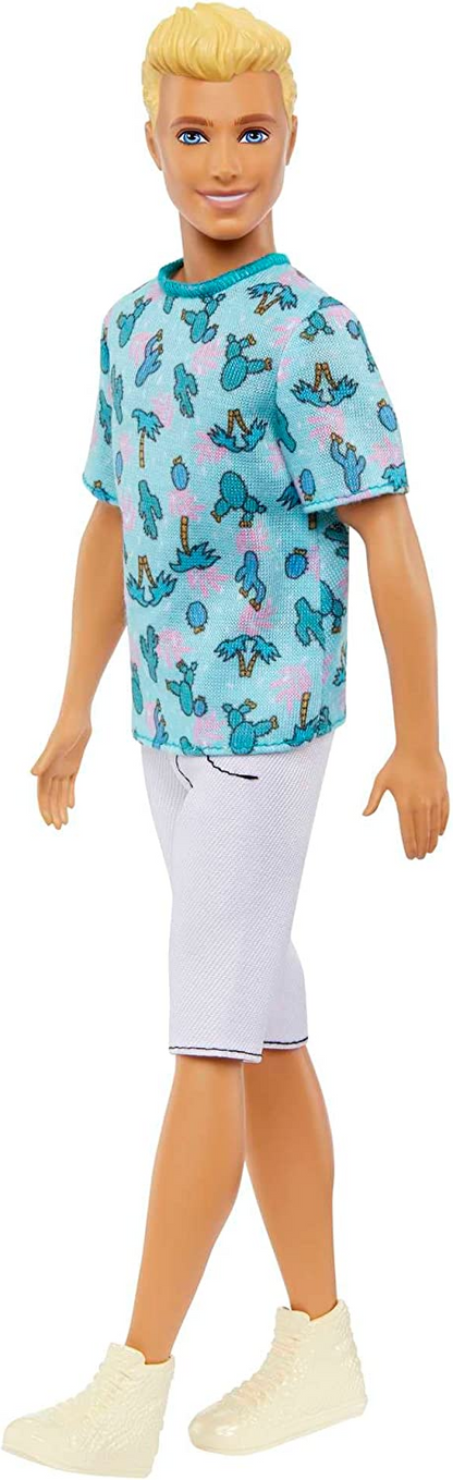 Barbie Boneco Ken Fashionistas nº 211 com cabelo loiro, vestindo camiseta Cactus e shorts branco com tênis, HJT10