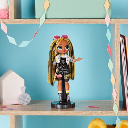 L.O.L. Surprise!   OMG House of Surprises Fashion Doll Series 2 - ALT GRRRL - Inclui acessórios e suporte de boneca - Colecionável - Adequado para crianças a partir de 4 anos (586128)