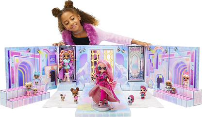 L.O.L. Surprise!  Fashion Show Mega Runway - Playset 4 em 1 com 80 surpresas, incluindo 12 bonecas, acessórios e muito mais - 1500+ Mix & Match Looks - Colecionável - Para crianças de 4 anos ou mais
